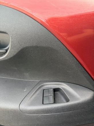 Peugeot 108  picture 12
