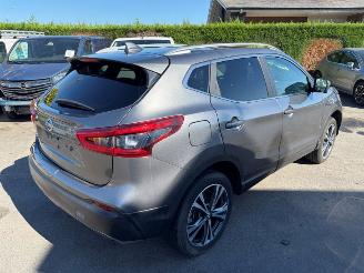 Vaurioauto  passenger cars Nissan Qashqai  2018/6