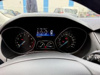 Ford Focus 1.0 Titanium picture 10
