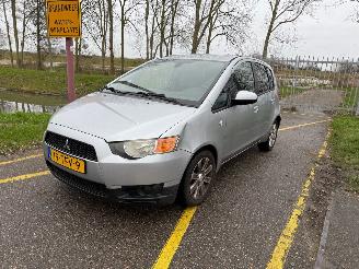 Vaurioauto  passenger cars Mitsubishi Colt 1.3 Edition Two Automaat N.A.P 2012/1
