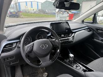 Toyota C-HR 2.0 Hybrid TeamNL picture 11