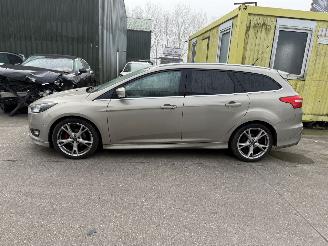 Ford Focus Wagon 1.0 Titanium picture 2