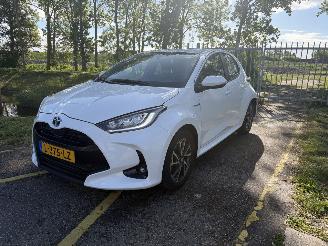 uszkodzony samochody osobowe Toyota Yaris 1.5 Hybrid Dynamic 2021/6