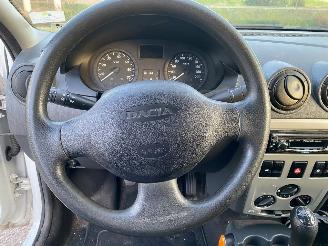 Dacia Logan 1.5 dCI picture 12