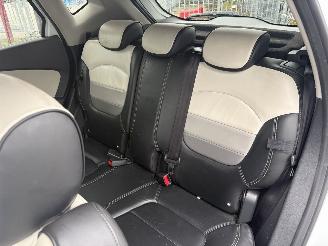 Renault Captur 1.2 TCe Initiale Paris picture 13