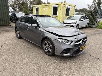 krockskadad bil auto Mercedes A-klasse 250e Premium Plus AMG 2020/6