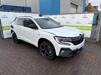 Salvage car Renault Austral Austral, SUV, 2022 1.2 E-Tech Hybrid 200 2023/11