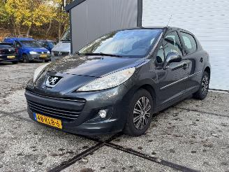 krockskadad bil auto Peugeot 207 1.4 VTi XS Clima CruiseControl GEEN SCHADE! 2010/1