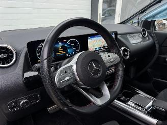 Mercedes B-klasse 180 AMG Panoramadak Origineel NL picture 16