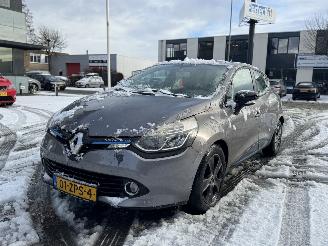 skadebil auto Renault Clio 1.5 dCi ECO Collection 2013/1
