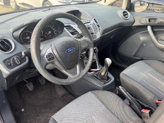 Ford Fiesta 1.25 Trend Airco gebruikerssporen! picture 16