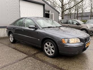 Volvo S-60 2.0T MOMENTUM AUTOMAAT! RIJDBAAR picture 5