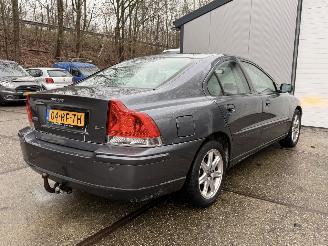 Volvo S-60 2.0T MOMENTUM AUTOMAAT! RIJDBAAR picture 10