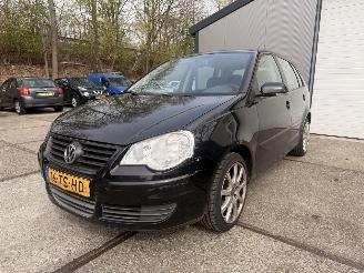 krockskadad bil auto Volkswagen Polo 1.2 Optive Airco 5drs! Rijdbaar NAP! 2007/1
