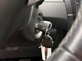 Toyota Yaris 1.3 semi-automaat, rijdbare schade picture 29
