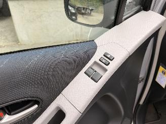 Toyota Yaris 1.3 semi-automaat, rijdbare schade picture 25