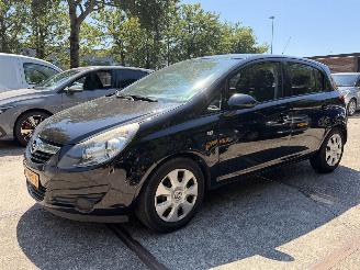 Opel Corsa 1.2-16V Enjoy, handgeschakeld picture 2