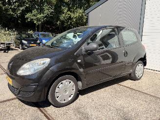 Renault Twingo 1.2 Airco ! Volledig rijdbaar! APK picture 4
