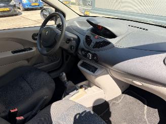 Renault Twingo 1.2 Airco ! Volledig rijdbaar! APK picture 18