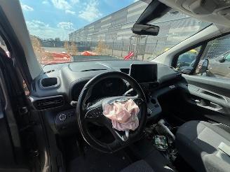 Opel Combo Automaat met navigatie  EURO6 picture 9