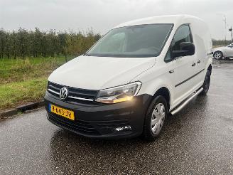 krockskadad bil bedrijf Volkswagen Caddy EURO 6 2017/10