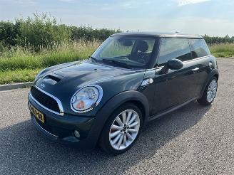 Vaurioauto  passenger cars Mini Cooper S 1.6 COOPER S Mayfair PANORAMADAK 2014/12