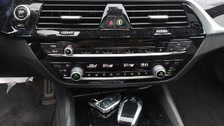 BMW 5-serie 520d Touring High execut M-sport Pano Super mooie auto!! picture 11