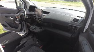 Peugeot Partner 1.5 blue hdi 130 Sophie millet please send whatsapp picture 18