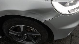 Volvo V-40 v-40 D2 2.0 diesel R-design 80.000 km Nieuwe auto!!!! Supermooi! picture 9