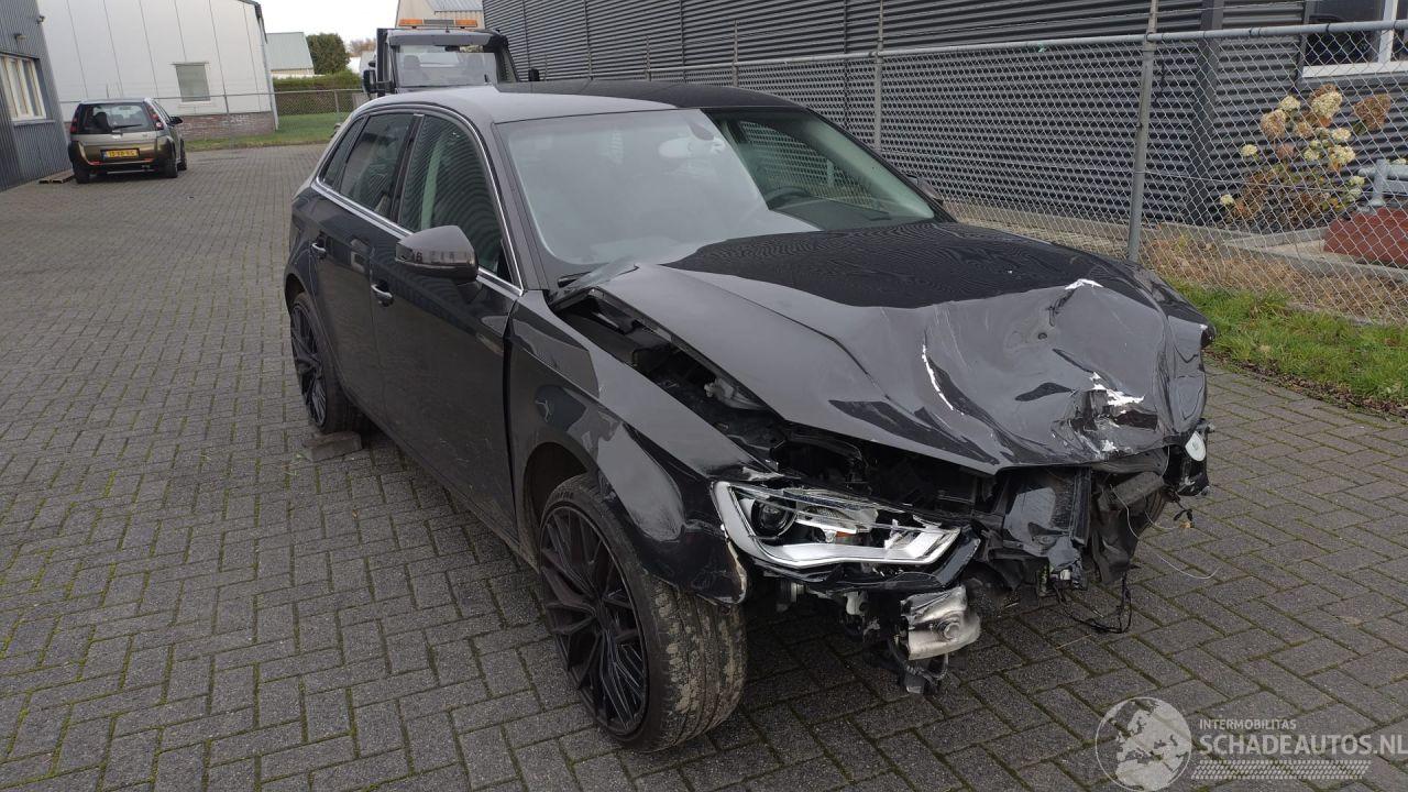 Audi A3 SPORTBACK  1.4 TFSI Ambi. PL+ s-LINE  LEDER