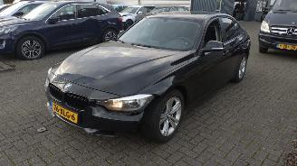 BMW 3-serie 320i executive automaat supermooie auto! picture 2