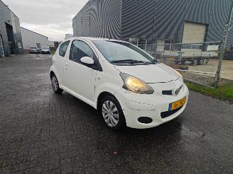 Coche accidentado Toyota Aygo 1.0 Comfort Weinig schade 2009/1