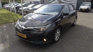 Toyota Auris 1.2T Aspiration Panodak Cruise Clima 2015 weinig schade picture 3