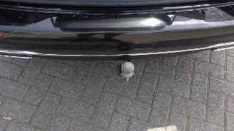 Mercedes E-klasse E220D 4 matic Pano Burmester Nieuwstaat auto! kleine schade picture 24