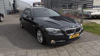 Avarii autoturisme BMW 5-serie 523i 3.0 high autom exec Opendak H.U.D. Sportleer mooie auto!! 2010/4