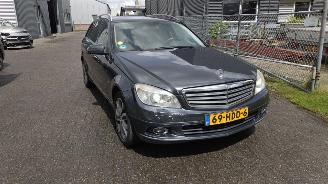 Schadeauto Mercedes C-klasse 200 Kombi Elegance nette goed rijdende auto weinig schade! 2008/1