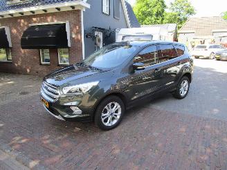 Unfallwagen Ford Kuga Ford Kuga, 1.5 EcoBoost lekke koppakking 2017 2017/1