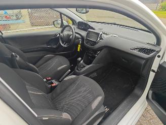 Peugeot 208 PEUGEOT 208 Peugeot 208 1.2 Vti 12V PureTech 82 NETTE AUTO picture 9