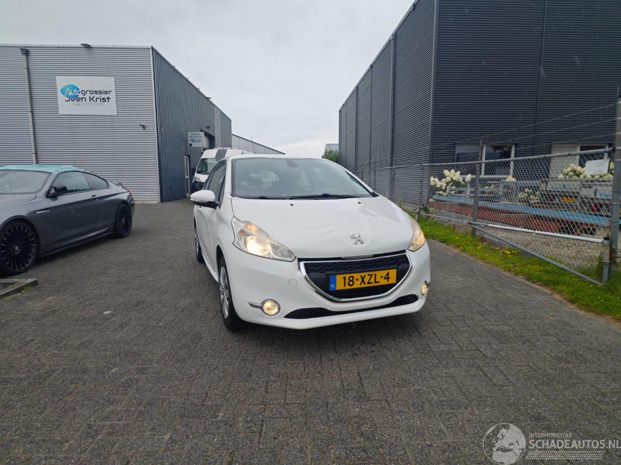 Peugeot 208 PEUGEOT 208 Peugeot 208 1.2 Vti 12V PureTech 82 NETTE AUTO