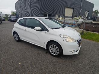 Peugeot 208 PEUGEOT 208 Peugeot 208 1.2 Vti 12V PureTech 82 NETTE AUTO picture 4