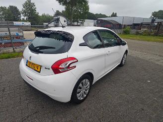 Peugeot 208 PEUGEOT 208 Peugeot 208 1.2 Vti 12V PureTech 82 NETTE AUTO picture 3