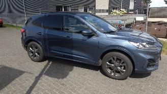 Ford Kuga 2.5 Phev ST Line 50.000 km Zeer luxe auto rijdbare schade!! picture 8