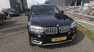 krockskadad bil auto BMW X5 XDRIVE30D Heads Up Harman Kardon 2015/1