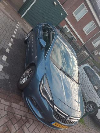 Opel Astra SPORTS TOURER+ picture 2