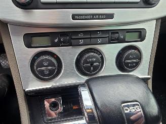 Volkswagen Passat 3.2 FSI V6 32V 4x4 picture 15