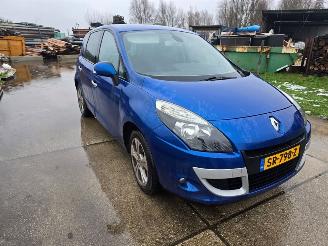 Renault Scenic  picture 2