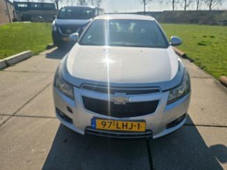Chevrolet Cruze  picture 2