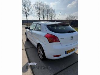 Kia Pro cee d Pro cee'd (EDB3), Hatchback 3-drs, 2008 / 2012 1.6 CVVT 16V picture 5
