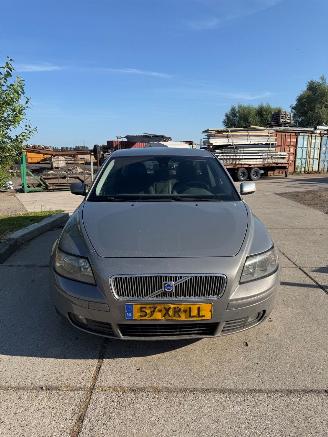 krockskadad bil auto Volvo V-50 2.4 Automaat 2004/8