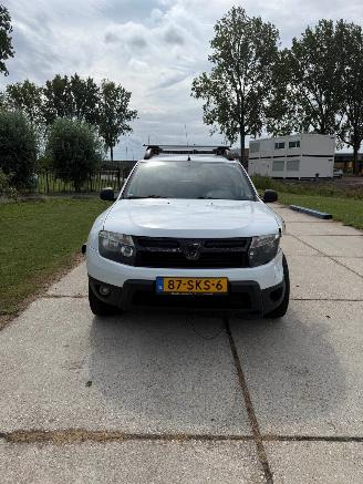 Dacia Duster 4X4 SUV picture 1